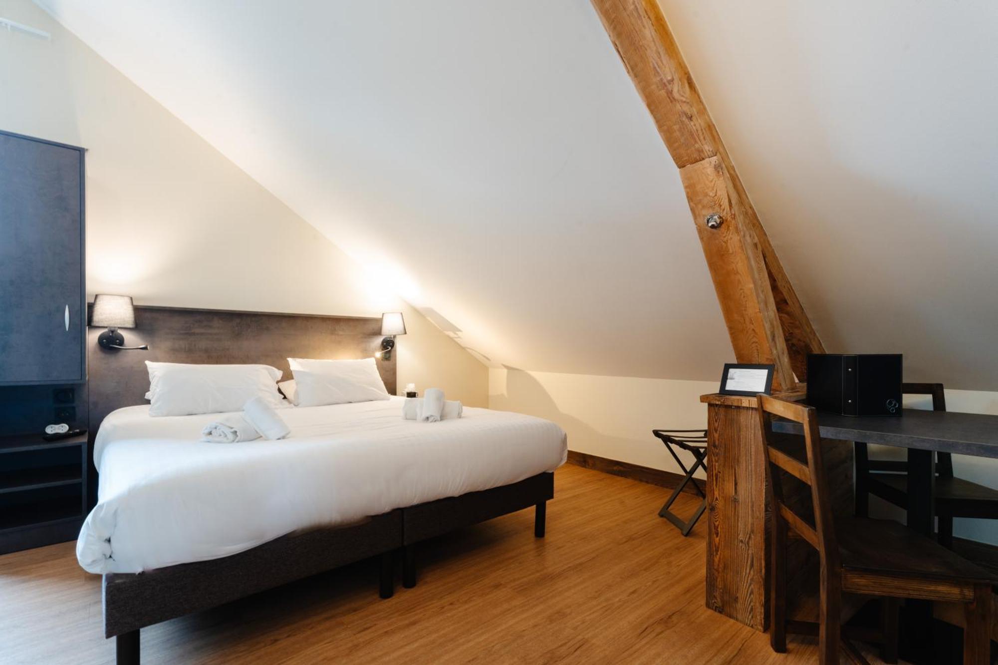 Du Petit Saint Bernard Hotel