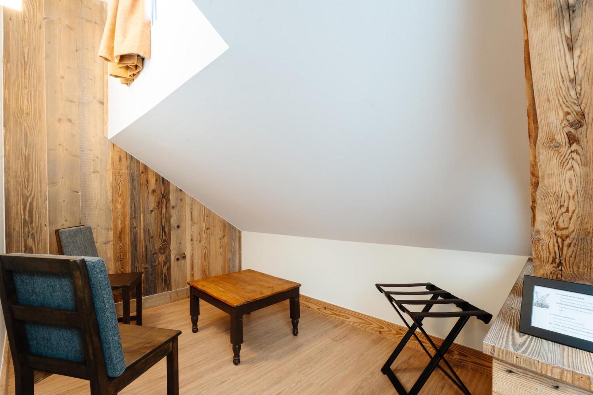 Hotel Du Petit Saint Bernard *